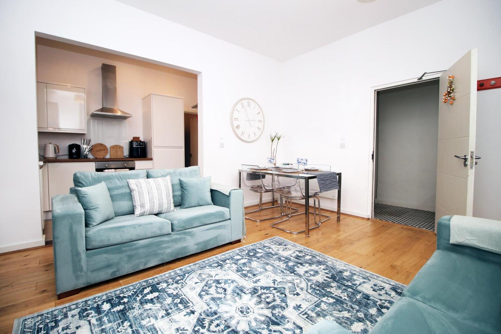 Coastal Penarth Dream! Close To Cardiff Superb Location Near Bars And Restaurants! Dog Friendly And Welcome Breakfast Pack! Екстериор снимка